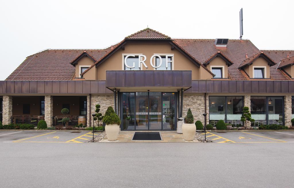 Guesthouse Grof Vransko Екстериор снимка