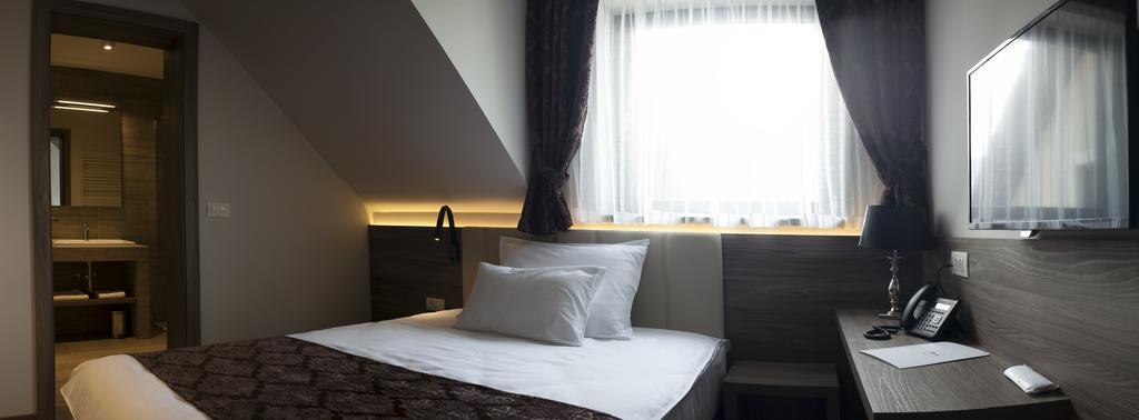 Guesthouse Grof Vransko Екстериор снимка